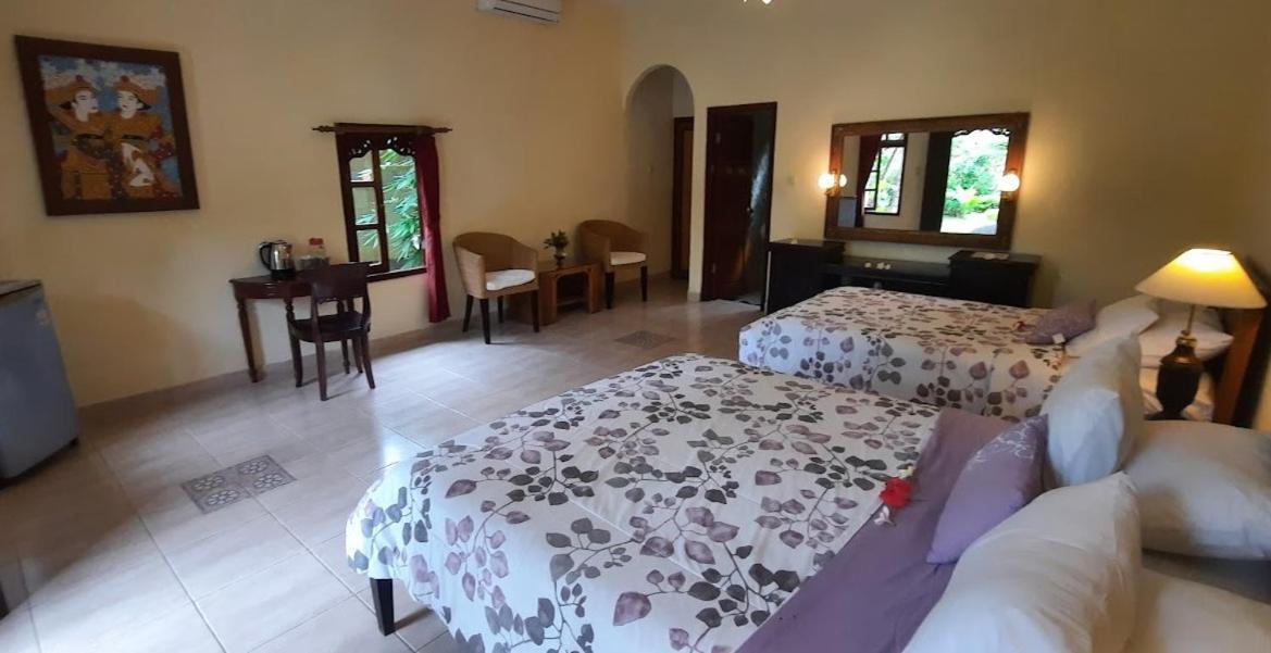Rambutan Hotel Lovina  Exterior photo